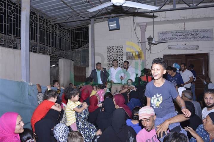 "قوتنا فى شبابنا" تقيم معرض مجانى للملابس الجاهزة لأبناء الجمالية ومنشأة ناصر "قوتنا فى شبابنا" تقيم معرض مجانى للملابس الجاهزة لأبناء الجمالية ومنشأة ناصر