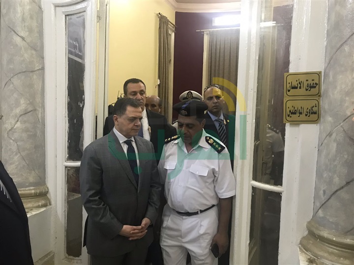 بالصور.. وزير الداخلية يوجه بنشر وتعزيز الخدمات المرورية لتسيير الحركة المرورية وسرعة التعامل مع المواقف الطارئ