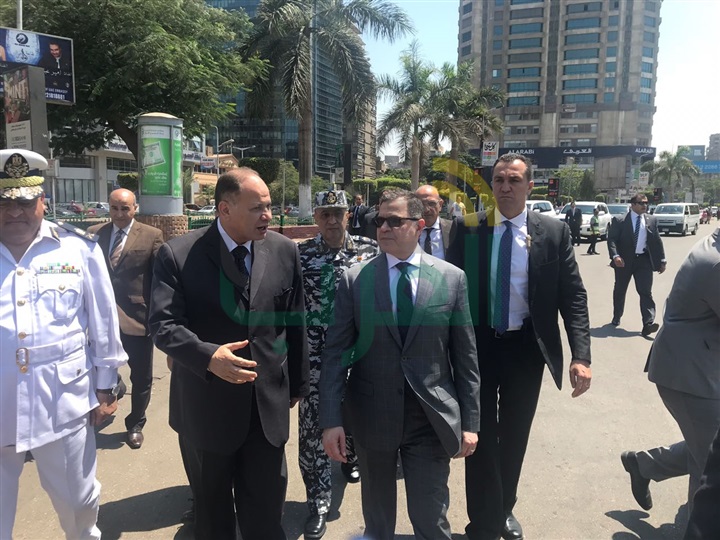 بالصور.. وزير الداخلية يوجه بنشر وتعزيز الخدمات المرورية لتسيير الحركة المرورية وسرعة التعامل مع المواقف الطارئ