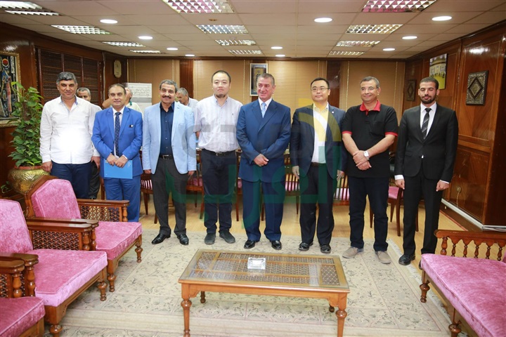 بالصور.. محافظ كفرالشيخ يبحث مع وفد صيني مشروع برتوكول تعاون لتحسين مياه بحيرة البرلس