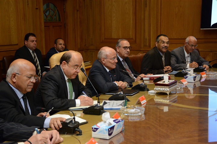 "العصار" و"شاكر" يبحثان التعاون مع الصين "العصار" و"شاكر" يبحثان التعاون مع الصين