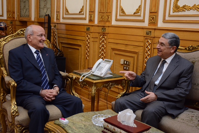 "العصار" و"شاكر" يبحثان التعاون مع الصين "العصار" و"شاكر" يبحثان التعاون مع الصين