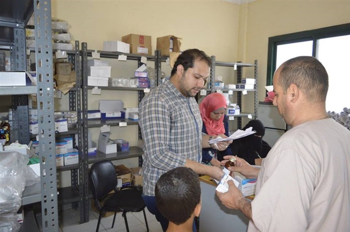 بالصور.. اكتشاف عجز أدوية بوحدة صحية في كفر الشيخ