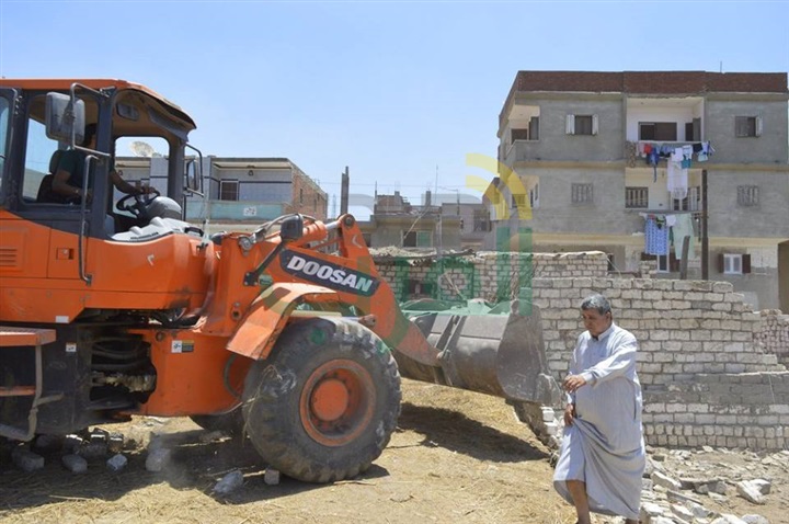 بدء تنفيذ الموجة العاشرة من استرداد أراضي الدولة بكفر الشيخ