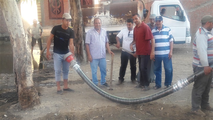 بالصور.. "استجابة لـ"صدي العرب".. سحب مياه الصرف من قرية "أبو طبل" بكفر الشيخ وعودة الأمور لطبيعتها