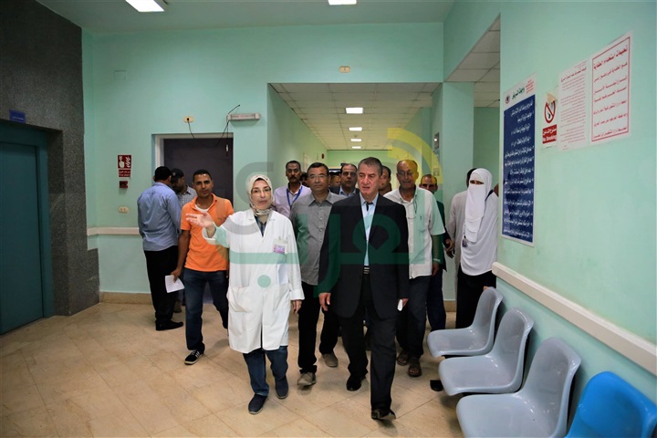 بالصور.. محافظ كفر الشيخ يدعم مركز جراحة العيون بأحدث الأجهزة