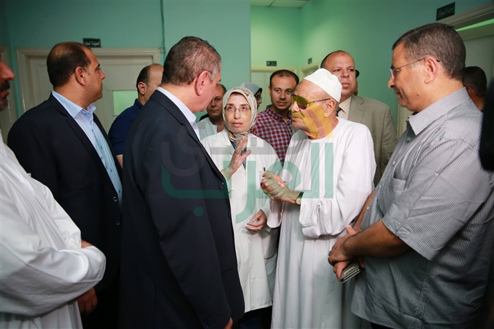 بالصور.. محافظ كفر الشيخ يدعم مركز جراحة العيون بأحدث الأجهزة