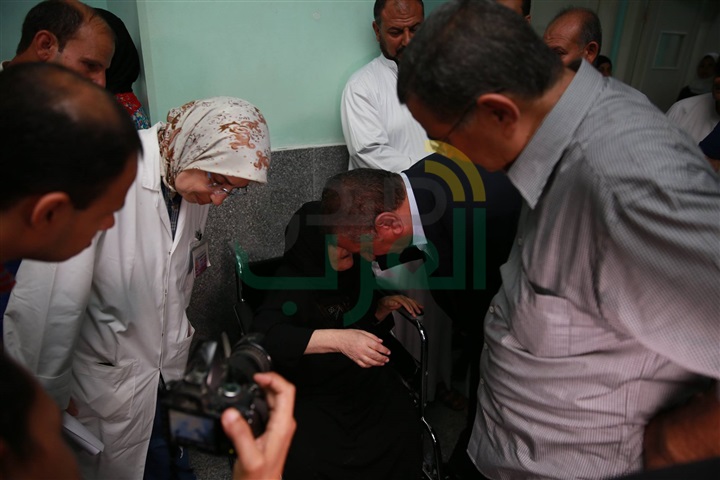 بالصور.. محافظ كفر الشيخ يدعم مركز جراحة العيون بأحدث الأجهزة