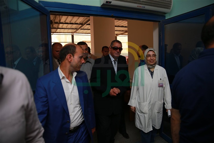 بالصور.. محافظ كفر الشيخ يدعم مركز جراحة العيون بأحدث الأجهزة