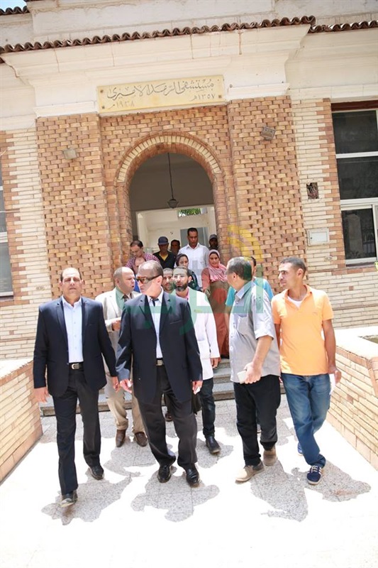 بالصور.. محافظ كفر الشيخ يحيل 32 طبيبًا بمستشفي الرمد للتحقيق