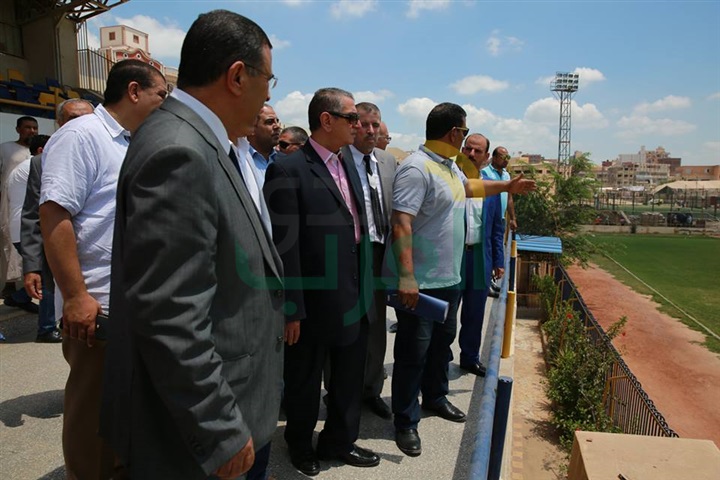 بالصور.. محافظ كفر الشيخ يوجه بسرعة الإنتهاء من إنشاء الملعب الخماسي بنادي بيلا الرياضي