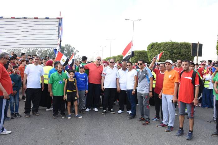 إنطلاق فاعليات مارثون " يلا نجري " بمدينة العاشر من رمضان بحضور وزير الشباب والرياضة و 2000 شاب وفتاه 