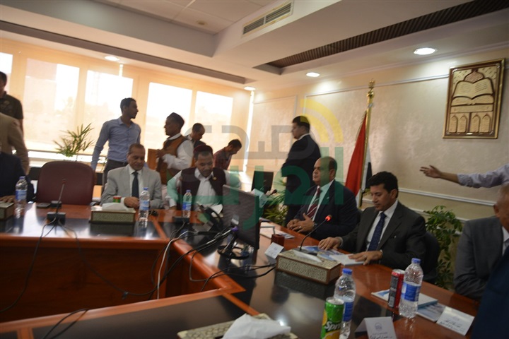 وزير الرياضة: دراسة إنشاء نادي للفروسية والهجن ومهرجانات رياضية بمطروح 