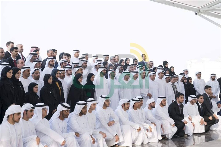 بالصور.. ولي عهد أبو ظبي يكرم بنت كفر الشيخ الأولي في الثانوية العامة بالإمارات 