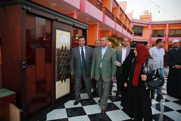 بالصور..توزيع أجهزة كهربائية علي 104 عرائس بكفر الشيخ