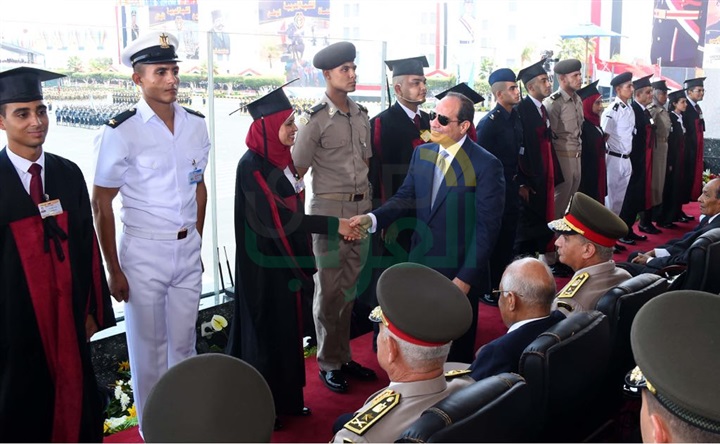 "السيسي" يشهد الاحتفال بتخريج دفعات جديدة من الكليات العسكرية والمعهد الفني للقوات المسلحة "السيسي" يشهد الاحتفال بتخريج دفعات جديدة من الكليات العسكرية والمعهد الفني للقوات المسلحة