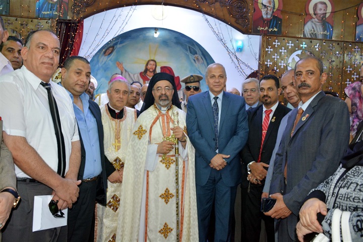 محافظ القليوبية يشهد حفل اليوبيل الفضي الكهنوتي للأب يونان شحاتة   