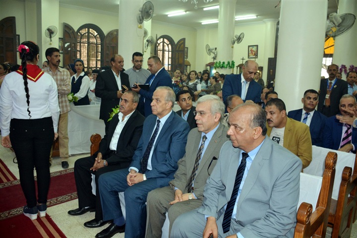 محافظ القليوبية يشهد حفل اليوبيل الفضي الكهنوتي للأب يونان شحاتة   