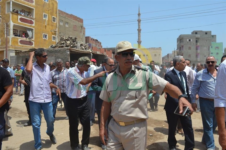 بالصور.. مساعدا وزيرالداخلية يقودان حملة مكبرة لإسترداد أملاك الدولة من مافيا الأراضي بكفر الشيخ