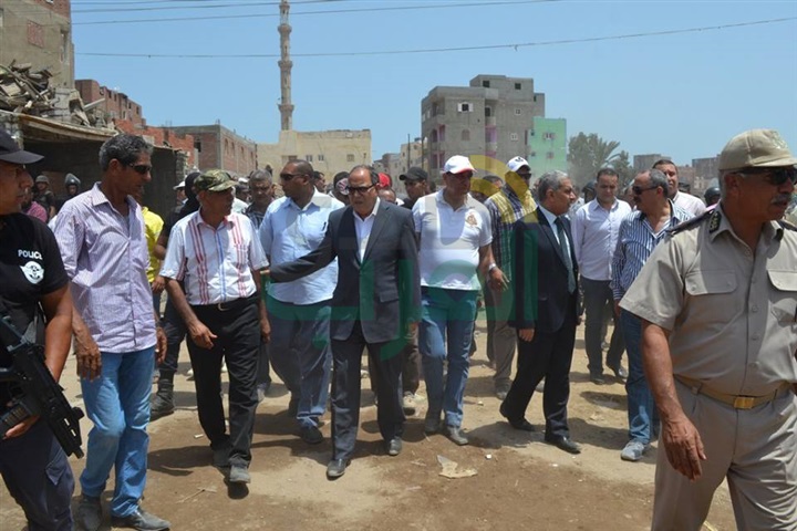 بالصور.. مساعدا وزيرالداخلية يقودان حملة مكبرة لإسترداد أملاك الدولة من مافيا الأراضي بكفر الشيخ