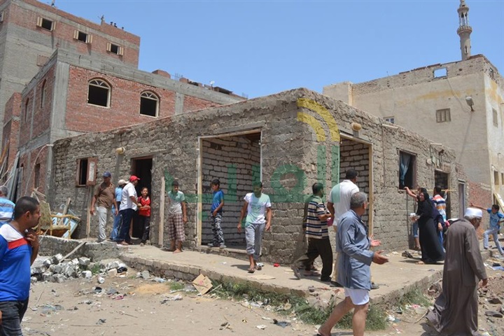 بالصور.. مساعدا وزيرالداخلية يقودان حملة مكبرة لإسترداد أملاك الدولة من مافيا الأراضي بكفر الشيخ