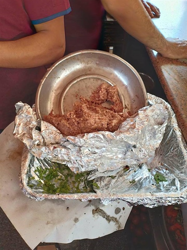 بالصور.. إعدام 100كيلو لحوم وكبدة وفواكه فاسدة بكفر الشيخ