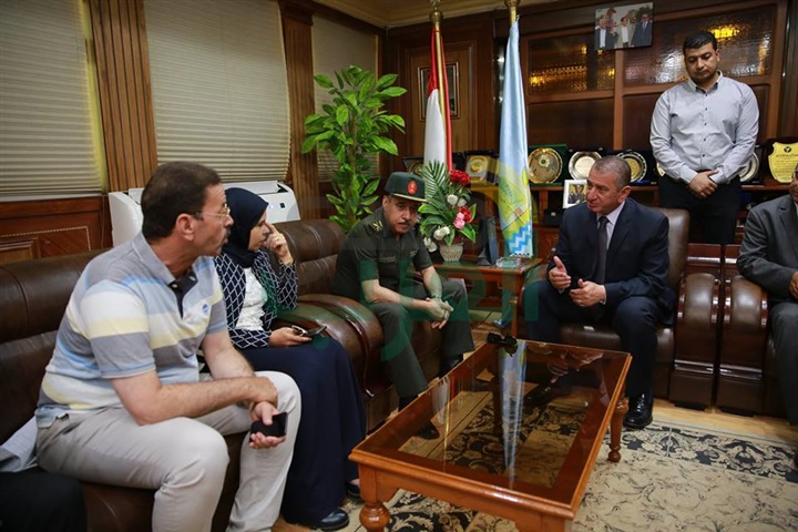 محافظ كفرالشيخ يستقبل "عزالدين صالح" لإنشاء المصنع الثانى للرمال السوداء