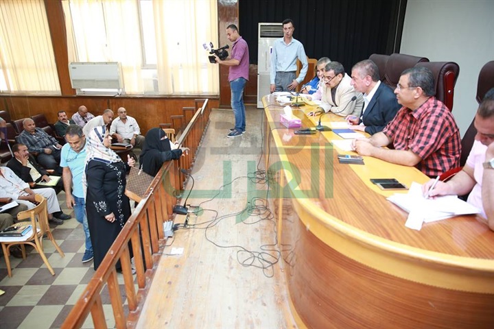 بالصور.. محافظ كفر الشيخ يناقش 45 شكوي للمواطنين خلال اللقاء الأسبوعي