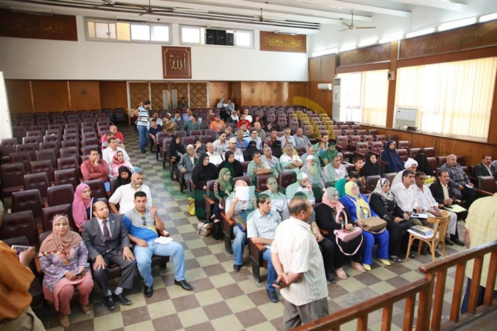 بالصور.. محافظ كفر الشيخ يناقش 45 شكوي للمواطنين خلال اللقاء الأسبوعي