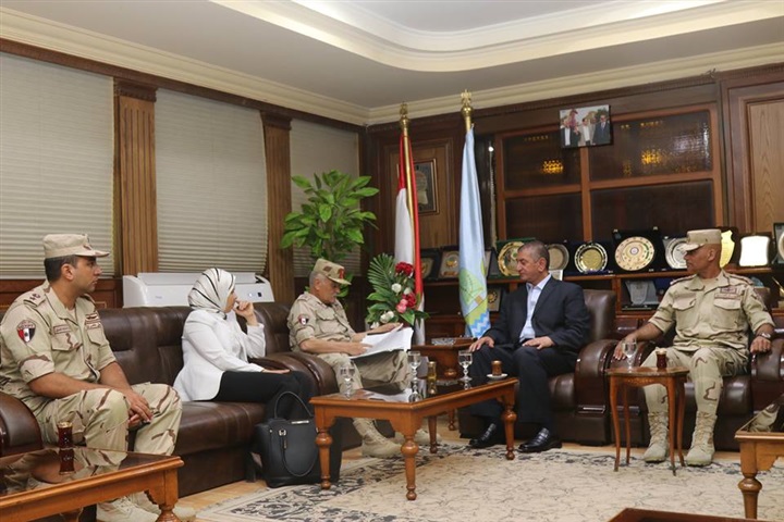 بالصور .. محافظ كفر الشيخ يستقبل مدير جمعية المحاربين القدماء 