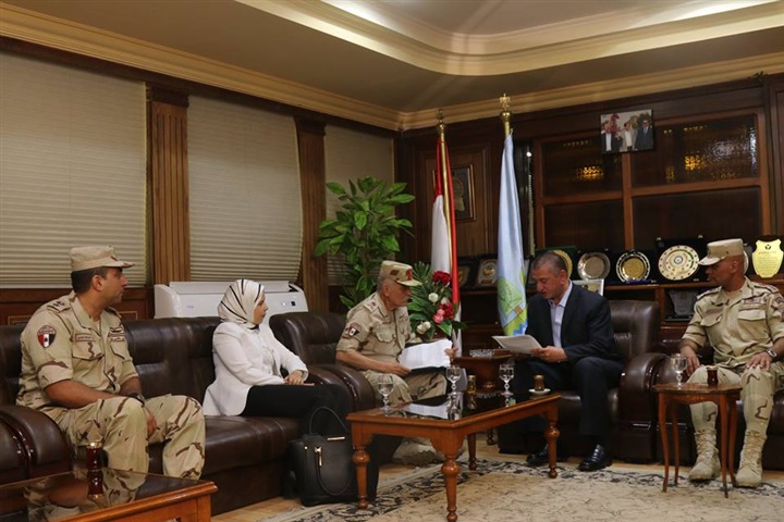 بالصور .. محافظ كفر الشيخ يستقبل مدير جمعية المحاربين القدماء 