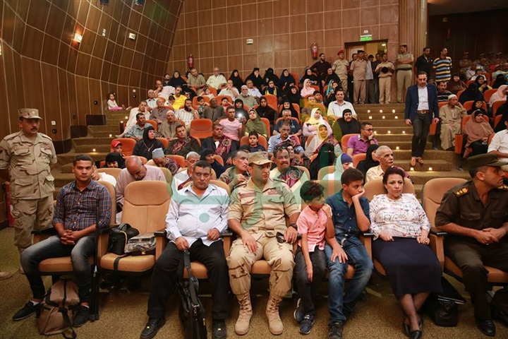 بالفيديو والصور.. تكريم 350 من أسر الشهداء ومصابي الحرب بكفر الشيخ
