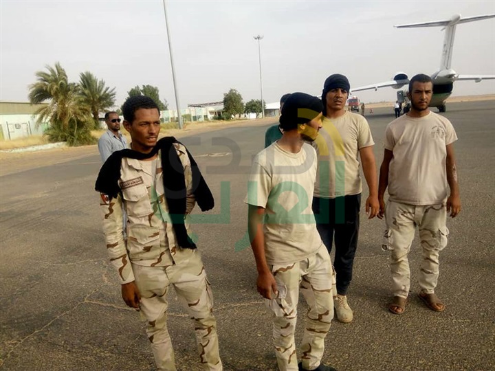 جهاز الأمن السوداني يحرر قوة عسكرية مصرية أُختطفت جنوب ليبيا (صور) جهاز الأمن السوداني يحرر قوة عسكرية مصرية أُختطفت جنوب ليبيا (صور)