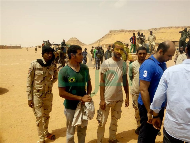 جهاز الأمن السوداني يحرر قوة عسكرية مصرية أُختطفت جنوب ليبيا (صور) جهاز الأمن السوداني يحرر قوة عسكرية مصرية أُختطفت جنوب ليبيا (صور)