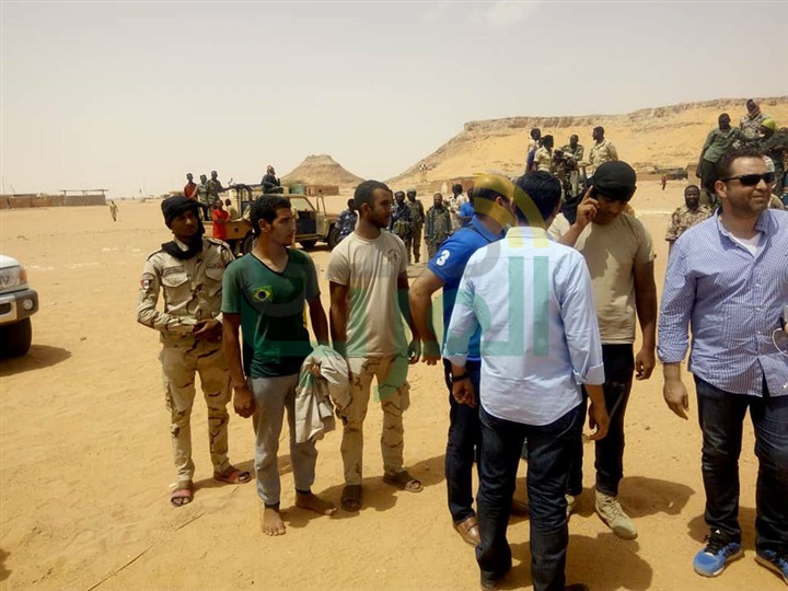 جهاز الأمن السوداني يحرر قوة عسكرية مصرية أُختطفت جنوب ليبيا (صور) جهاز الأمن السوداني يحرر قوة عسكرية مصرية أُختطفت جنوب ليبيا (صور)