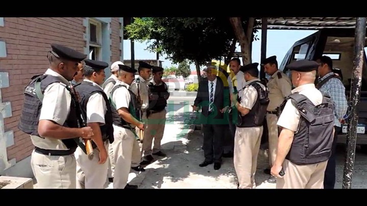 بالصور.. مدير أمن كفر الشيخ يتفقد الحالة الأمنية لدور العبادة ومجمع المواقف