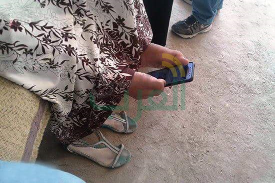 اجتياز متحدية الإعاقه بسوهاج: امتحان محو الأمية بقدميها اجتياز متحدية الإعاقه بسوهاج: امتحان محو الأمية بقدميها