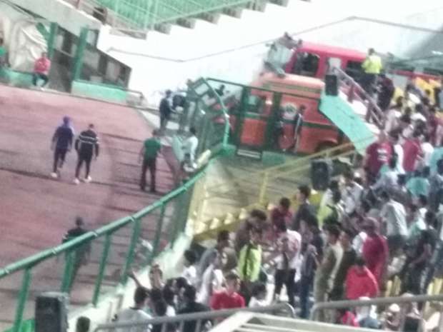 الزمالك يسمح للجماهير بالتواجد رغم إعلان اتحاد الكرة الزمالك يسمح للجماهير بالتواجد رغم إعلان اتحاد الكرة