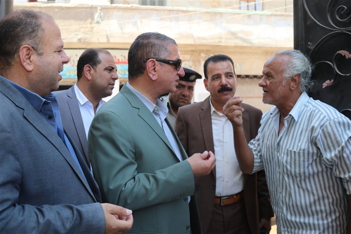 بالصور.. محافظ كفر الشيخ يتابع تسجيل المواليد الجدد بمكاتب التموين