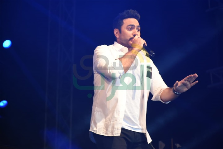 بالصور.. تامر حسني يشعل حفل جامعة هيلوبوليس بالصور.. تامر حسني يشعل حفل جامعة هيلوبوليس