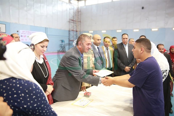 بالفيديو والصور...محافظ كفر الشيخ يكرم أبطال متحدي الإعاقة