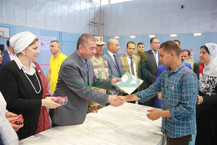 بالفيديو والصور...محافظ كفر الشيخ يكرم أبطال متحدي الإعاقة