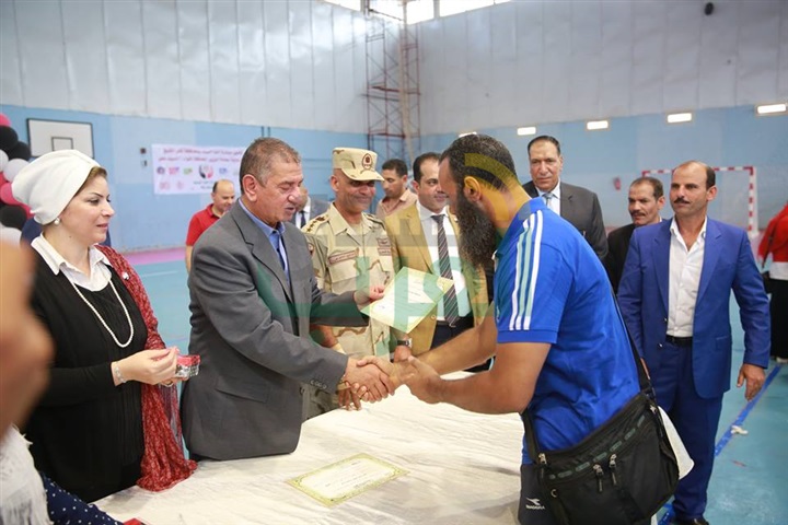 بالفيديو والصور...محافظ كفر الشيخ يكرم أبطال متحدي الإعاقة