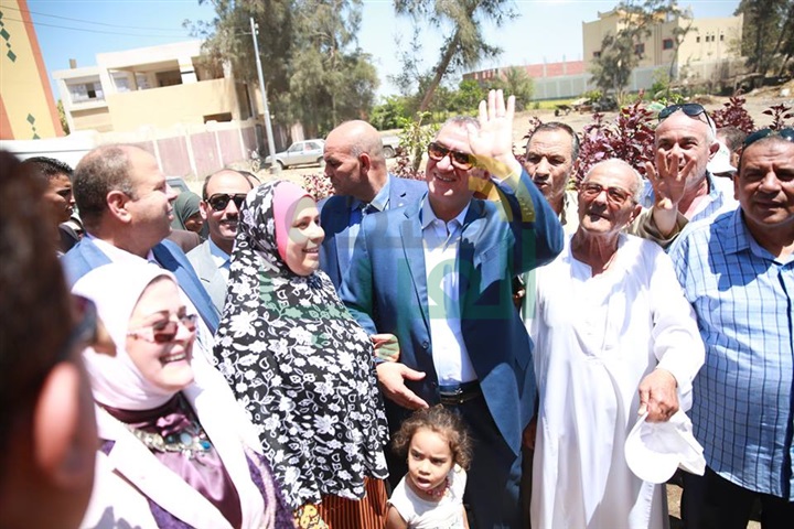 بالصور.. محافظ كفر الشيخ يفتتح مدرسة "العاقولة" الإبتدائية بالرياض بتكلفة 4 ملايين جنيه