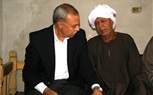 محافظ قنا يقدم واجب العزاء لأسرة شهيد القوات المسلحة بمركز قوص