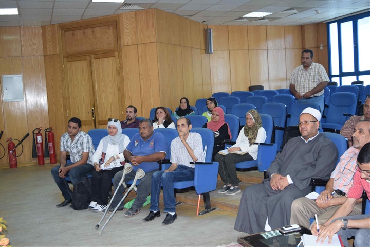 محافظ المنيا يوجه بتخصيص مكتب تأهيل اجتماعي لخدمة ذوي الإعاقة بمركز مطاي