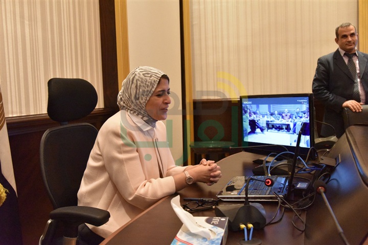 وزيرة الصحة تطمئن على الحالة الصحية لحجاج بيت الله الحرام عبر "فيديو كونفرانس"