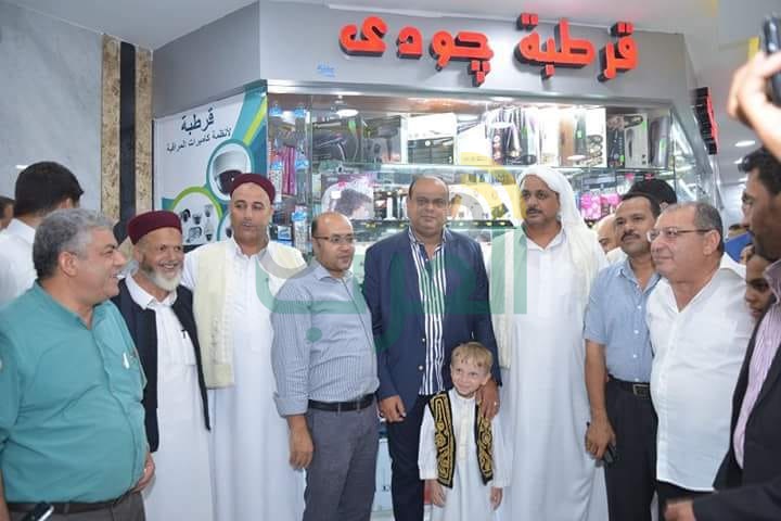 بالصور.. محافظ مطروح يفتتح أحد المولات التجارية الجديدة بشارع الإسكندريه