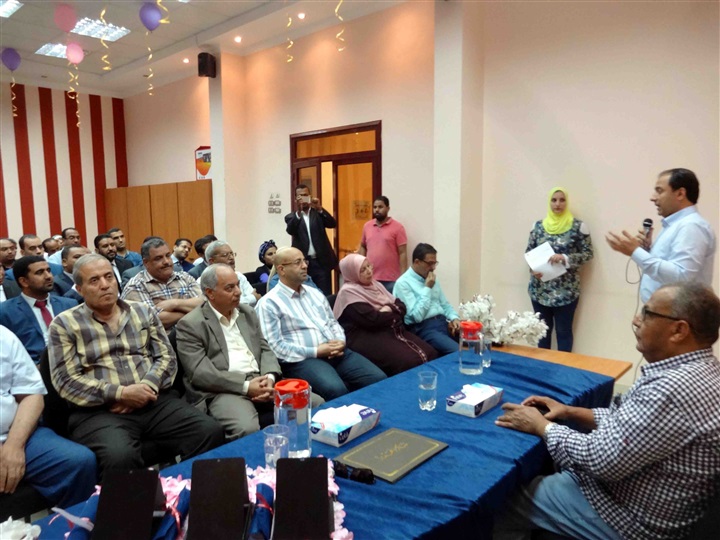 مياه سوهاج تكرم 29 متدرب لاجتيازهم برنامج إعداد كوادر الصف الثانى 