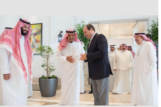 عاجل.. خادم الحرمين الشريفين يستقبل السيسى في "نيوم"(صور) عاجل.. خادم الحرمين الشريفين يستقبل السيسى في "نيوم"(صور)
